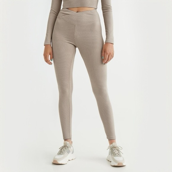 H&m Divided V-waist Ribbed Spandex Leggings in Greige Women’s Size Small EUC - Picture 4 of 8